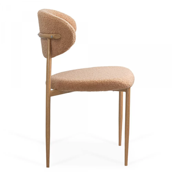 Бежов трапезен стол.