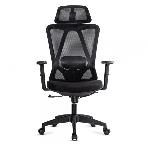 Черен ергономичен стол.