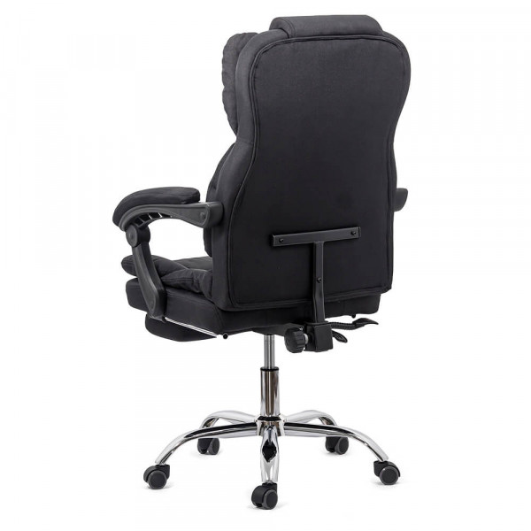 Директорски стол в черен цвят.