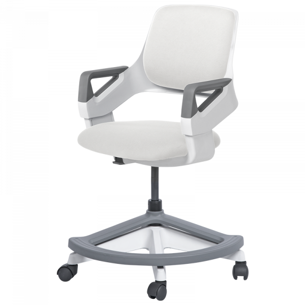 Детски стол в бял цвят.