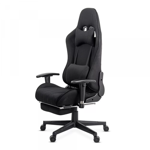 Геймърски стол в черен цвят.