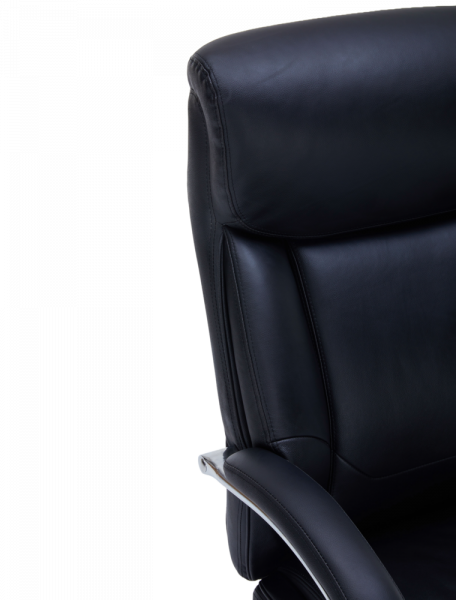 Черен директорски стол в естествена кожа.