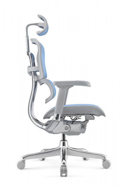 Ергономичен стол в син цвят.