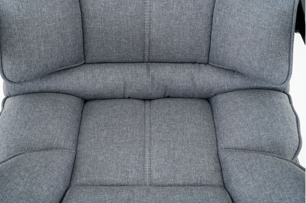 Директорски стол в сив цвят.