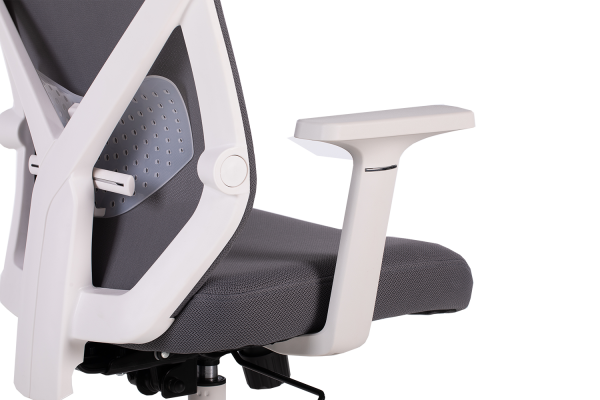 Сив ергономичен стол.