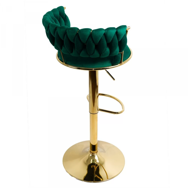 Бар стол в черен цвят.