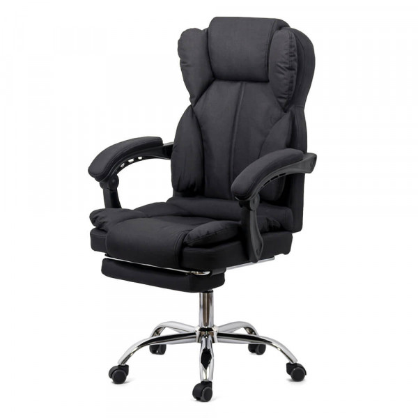 Директорски стол в черен цвят.