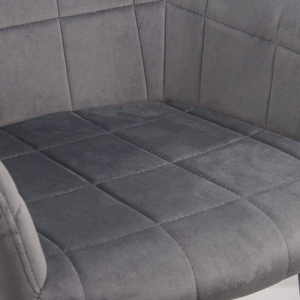 Трапезен стол в сив цвят.